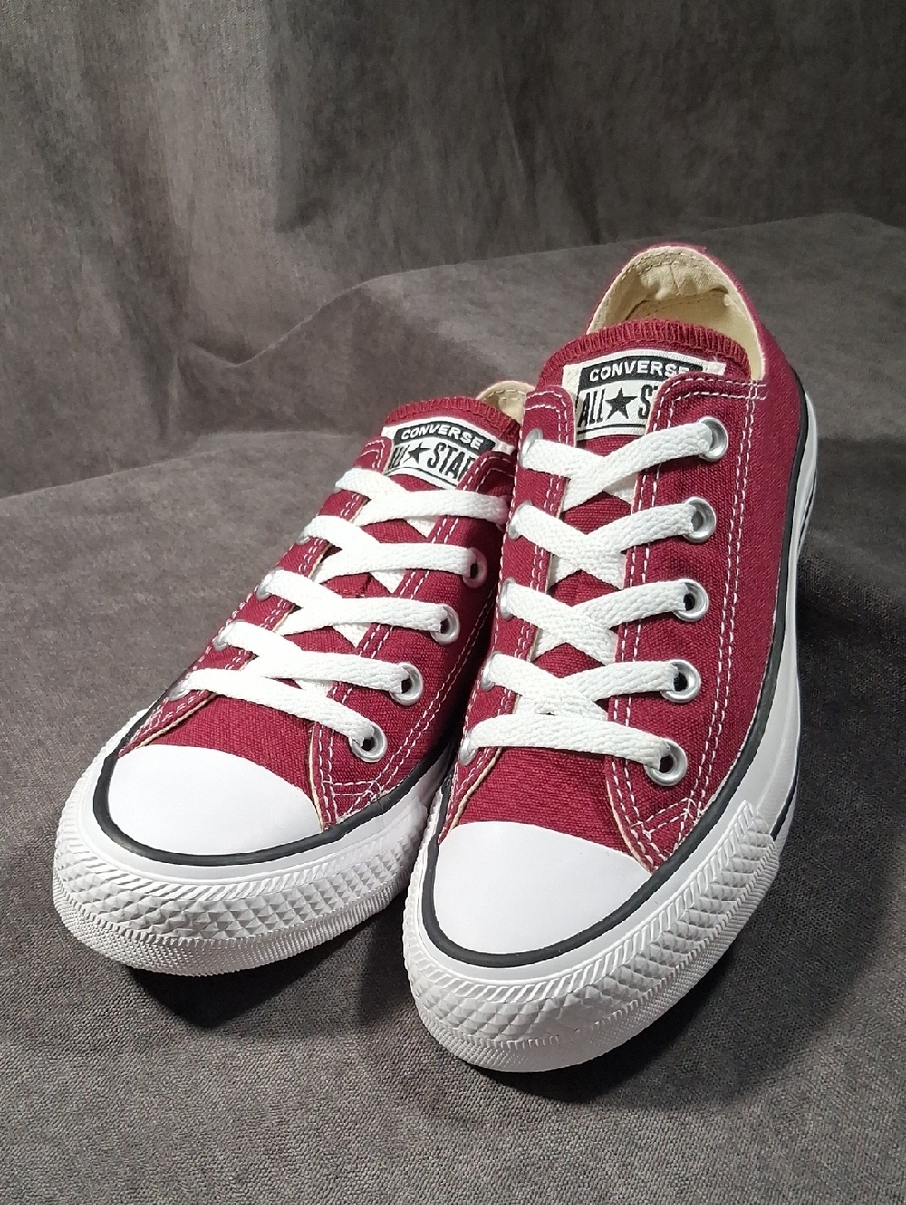 Converse Chuck Taylor All Star Maroon Ox Low Lace Up Sneakers NEAR NEW US 5